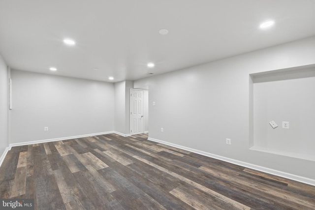 8312 MOLINE PL, Springfield, VA 22153