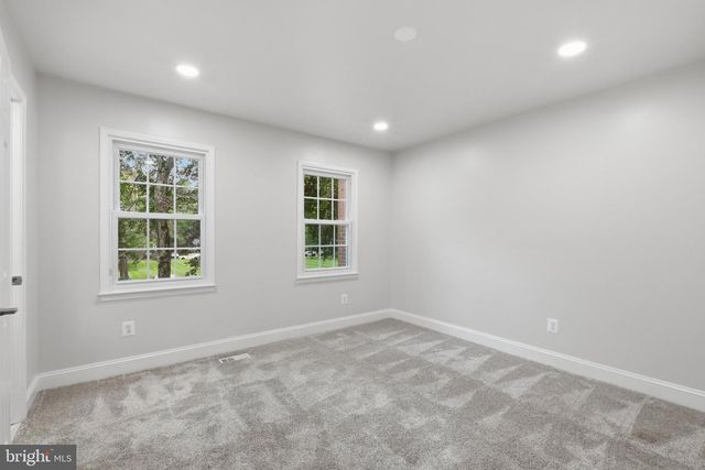 8312 MOLINE PL, Springfield, VA 22153
