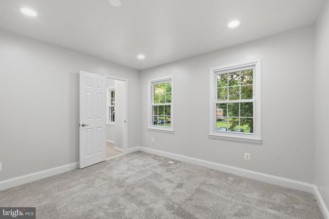 8312 MOLINE PL, Springfield, VA 22153