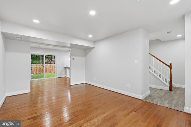 8312 MOLINE PL, Springfield, VA 22153