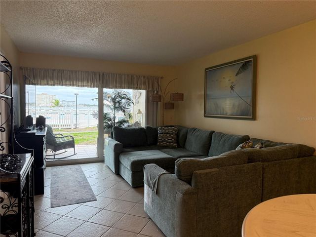 6322 PALMA DEL MAR BLVD S 103, St Petersburg, FL 33715