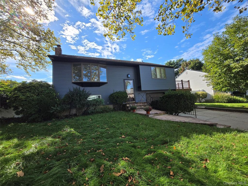 25 Ripley Drive, Northport, NY 11768