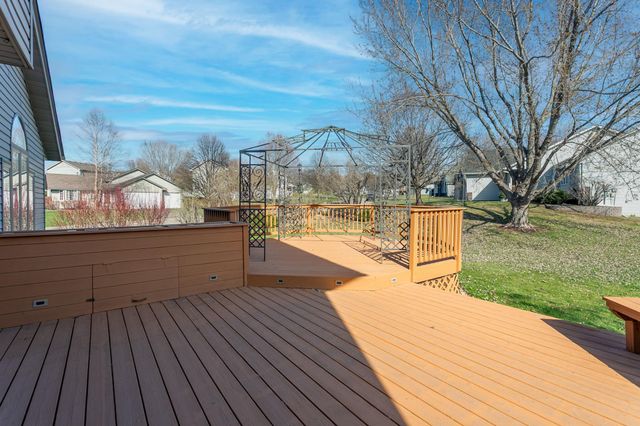290 Pendryn Hill Overlook, Woodbury, MN 55125