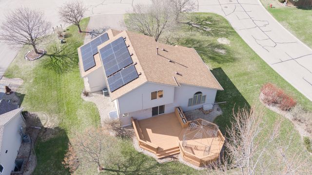 290 Pendryn Hill Overlook, Woodbury, MN 55125