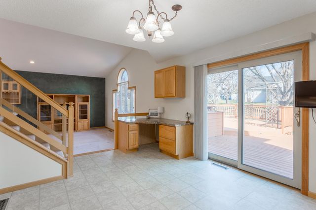 290 Pendryn Hill Overlook, Woodbury, MN 55125