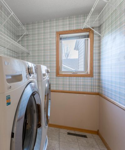 290 Pendryn Hill Overlook, Woodbury, MN 55125