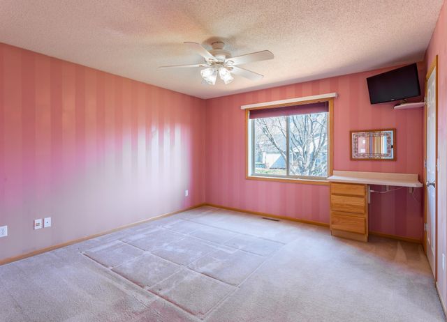 290 Pendryn Hill Overlook, Woodbury, MN 55125