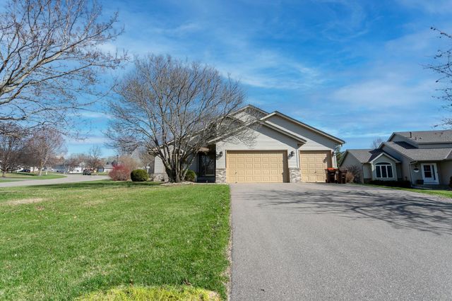 290 Pendryn Hill Overlook, Woodbury, MN 55125