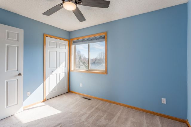 290 Pendryn Hill Overlook, Woodbury, MN 55125