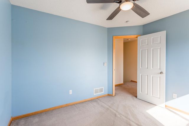 290 Pendryn Hill Overlook, Woodbury, MN 55125