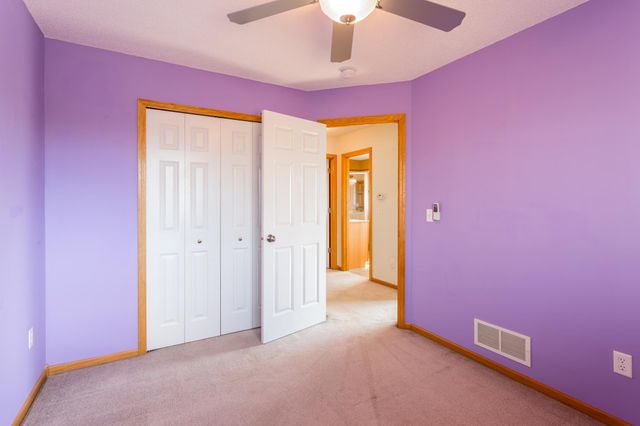 290 Pendryn Hill Overlook, Woodbury, MN 55125