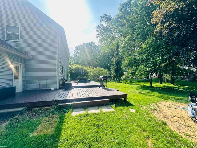 400 Hemlock Lane, Marysville, MI 48040