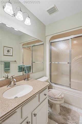 3132 Harbor Court, Waterford Charter Township, MI 48328