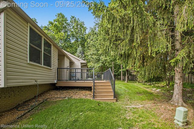 3132 Harbor Court, Waterford Charter Township, MI 48328
