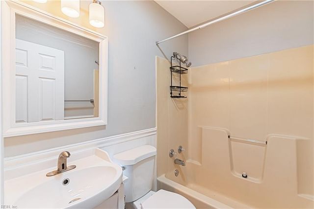 9559 19th Bay ST, Norfolk, VA 23518