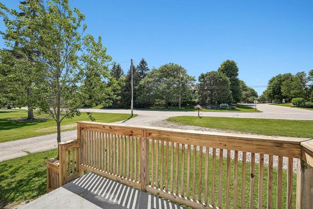 9207 39th AVENUE, Kenosha, WI 53142