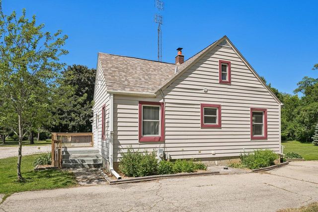 9207 39th AVENUE, Kenosha, WI 53142