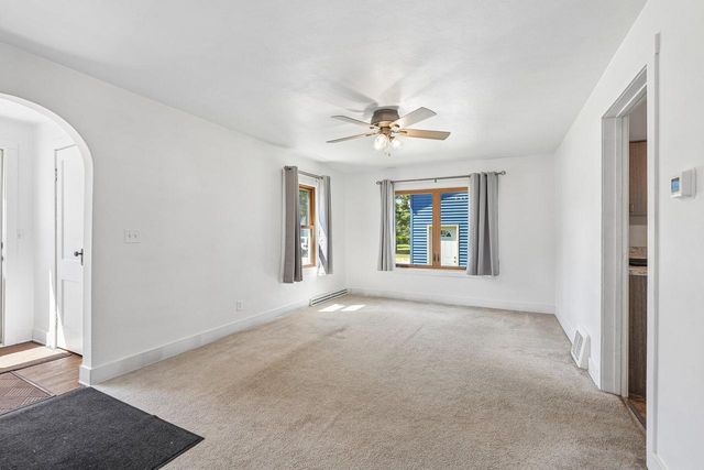 9207 39th AVENUE, Kenosha, WI 53142