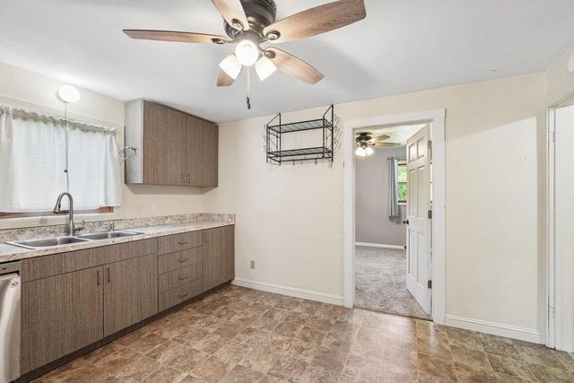 9207 39th AVENUE, Kenosha, WI 53142