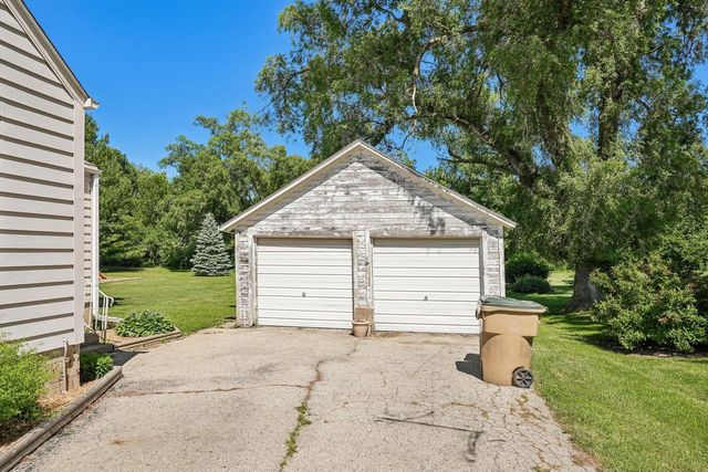 9207 39th AVENUE, Kenosha, WI 53142