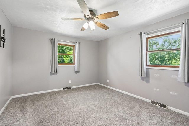 9207 39th AVENUE, Kenosha, WI 53142