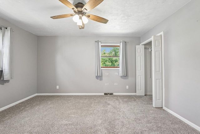 9207 39th AVENUE, Kenosha, WI 53142