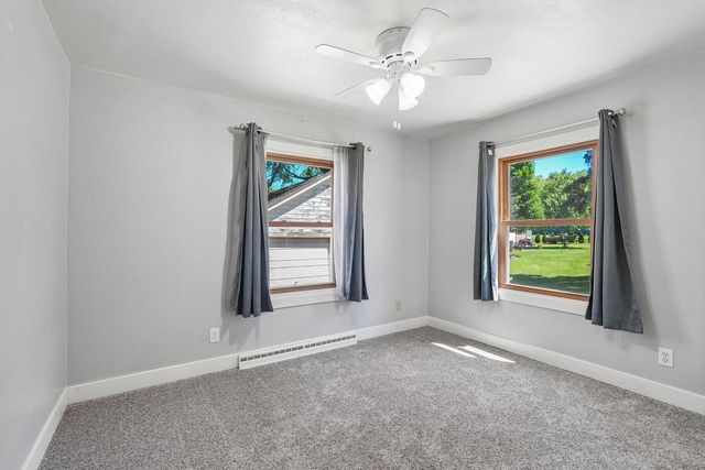 9207 39th AVENUE, Kenosha, WI 53142