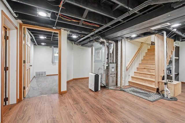 9207 39th AVENUE, Kenosha, WI 53142