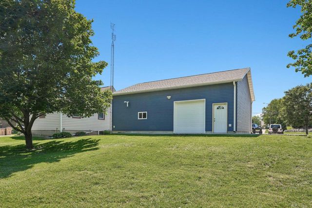 9207 39th AVENUE, Kenosha, WI 53142