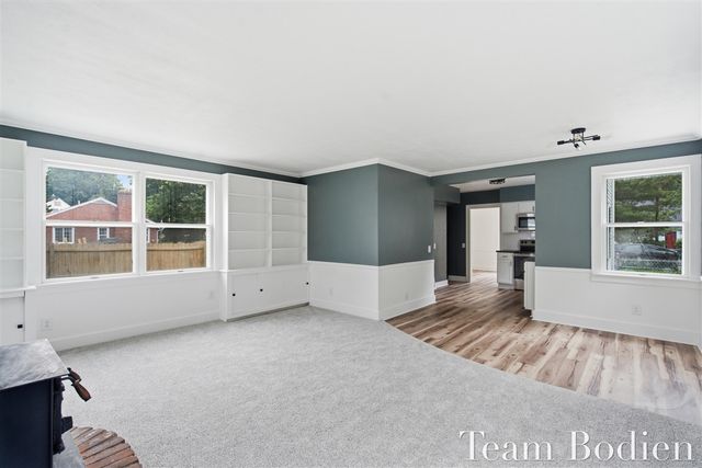 627 Pinehurst Boulevard, Kalamazoo, MI 49006