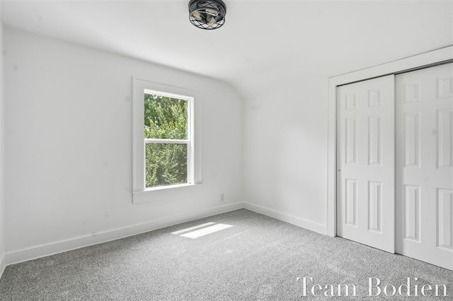 627 Pinehurst Boulevard, Kalamazoo, MI 49006
