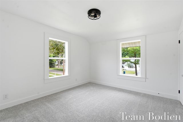 627 Pinehurst Boulevard, Kalamazoo, MI 49006