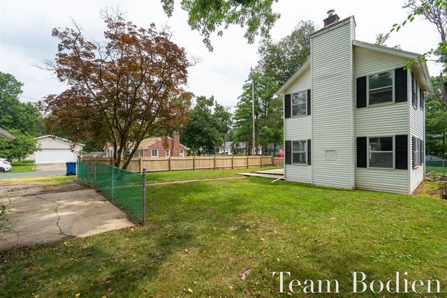 627 Pinehurst Boulevard, Kalamazoo, MI 49006