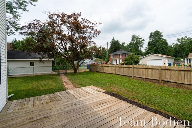 627 Pinehurst Boulevard, Kalamazoo, MI 49006