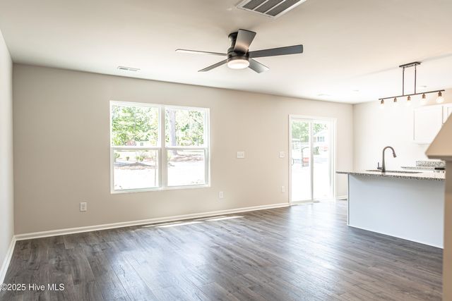 780 W Illinois Avenue, Southern Pines, NC 28387