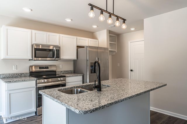 780 W Illinois Avenue, Southern Pines, NC 28387