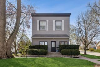 102 S Quincy Street, Hinsdale, IL 60521