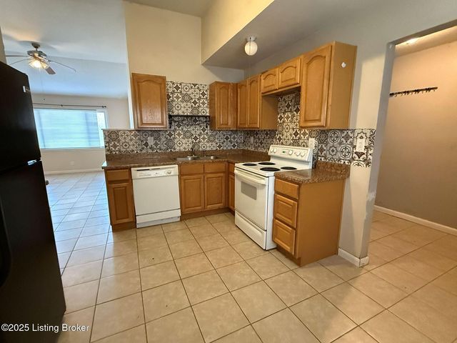 7300 Rainbow Dr, Louisville, KY 40272