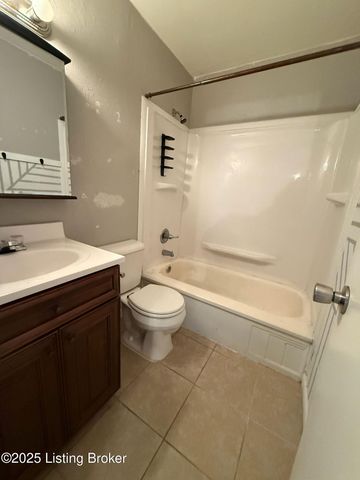 7300 Rainbow Dr, Louisville, KY 40272