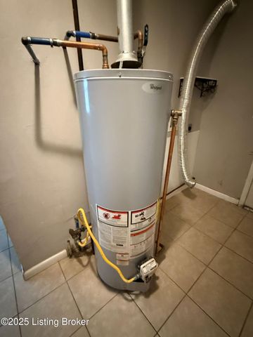 7300 Rainbow Dr, Louisville, KY 40272