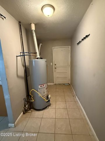 7300 Rainbow Dr, Louisville, KY 40272