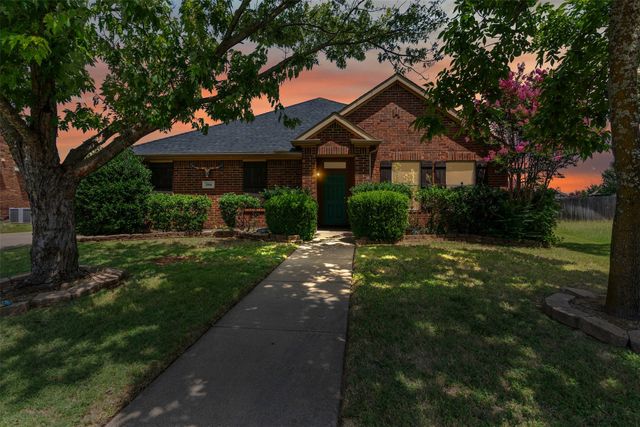 2006 Hunters Glen Court, Midlothian, TX 76065