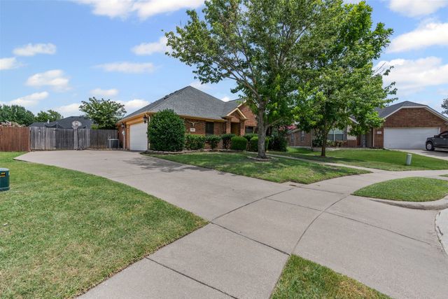 2006 Hunters Glen Court, Midlothian, TX 76065