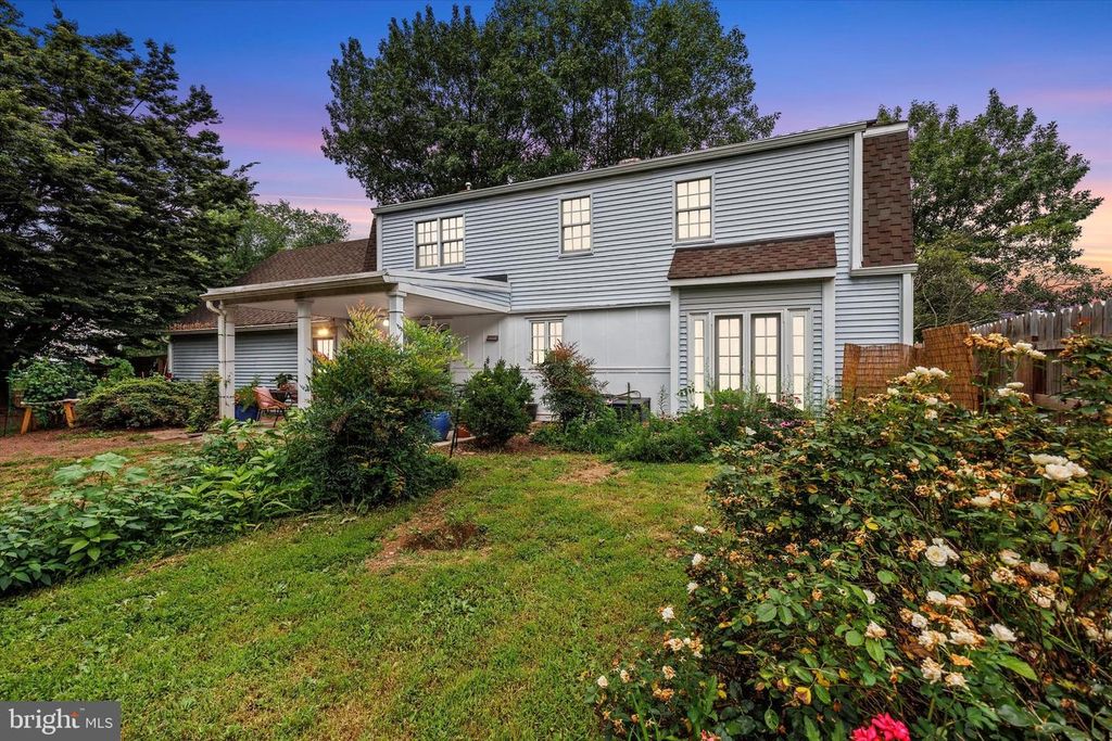 1160 DETWILER DR, York, PA 17404