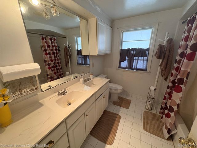 14960 Grandville Avenue, Detroit, MI 48223