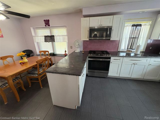 14960 Grandville Avenue, Detroit, MI 48223