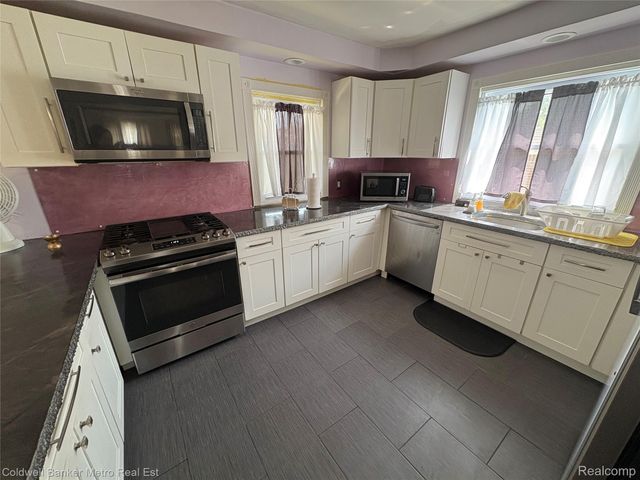 14960 Grandville Avenue, Detroit, MI 48223
