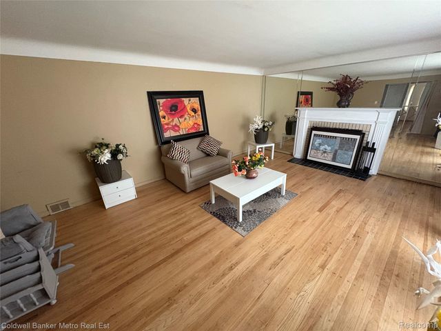 14960 Grandville Avenue, Detroit, MI 48223