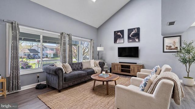 32 HARWOOD RD, Marlton, NJ 08053