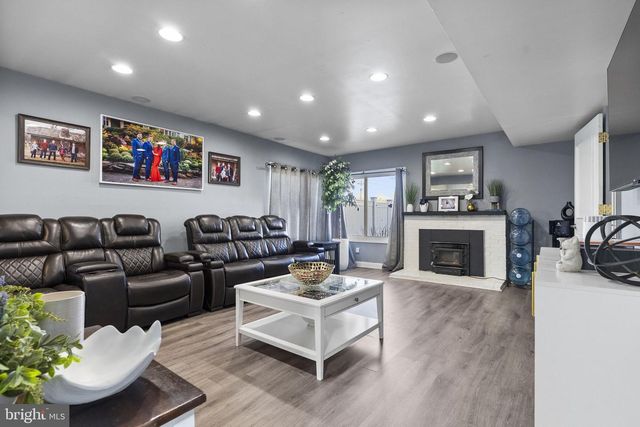 32 HARWOOD RD, Marlton, NJ 08053